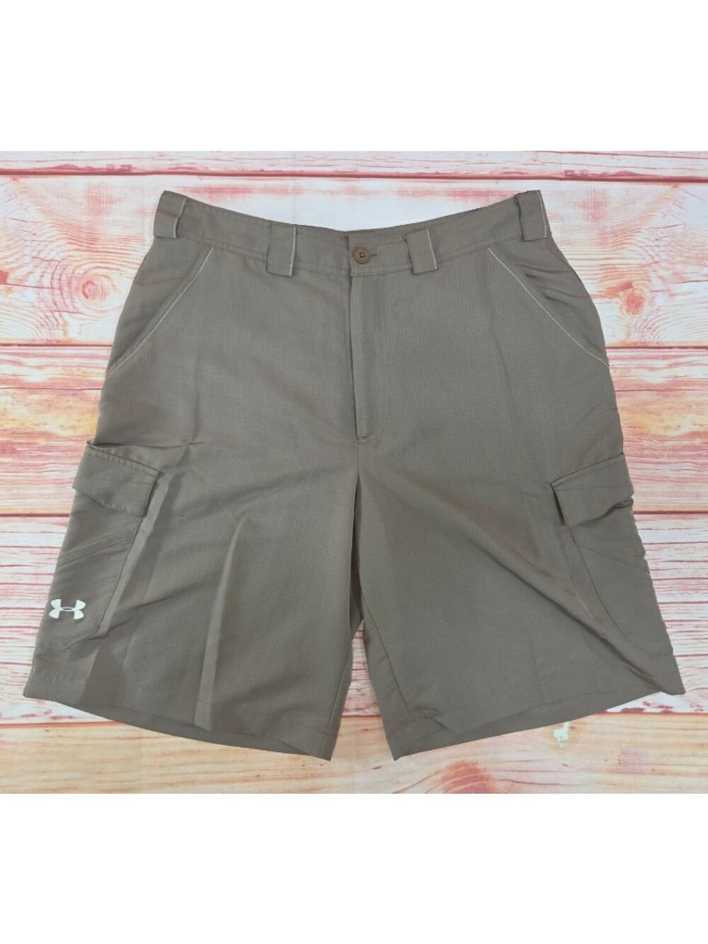 Under Armour Mens Tan Cargo Shorts Size 32  Outdoor Casual Wear
